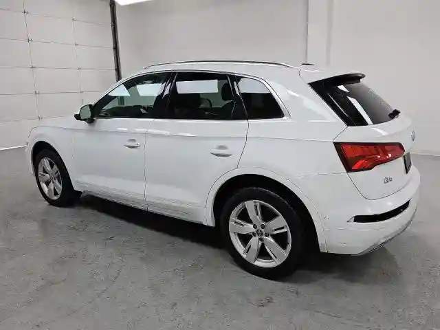 WA1BNAFY6K2036922 2019 AUDI Q5-1