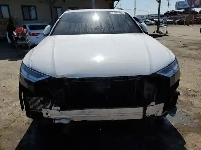 WA1EVAF17KD026744 2019 AUDI Q8-4