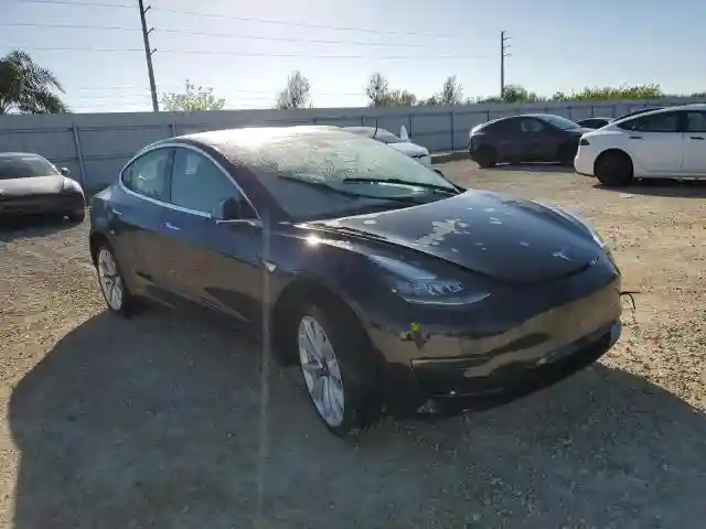 5YJ3E1EA3KF300335 2019 TESLA MODEL 3-3