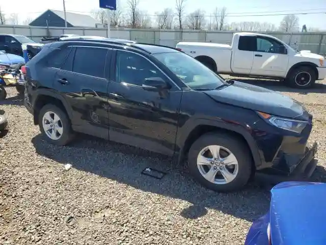 2T3P1RFVXMC229260 2021 TOYOTA RAV4-3