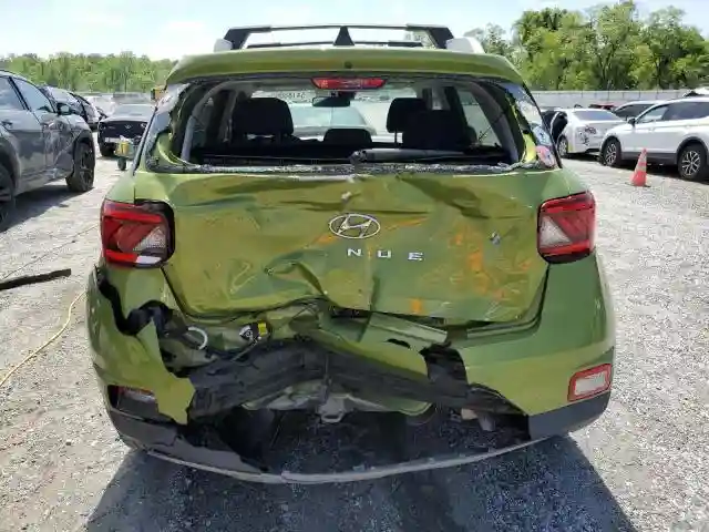 KMHRC8A36NU161468 2022 HYUNDAI VENUE-5