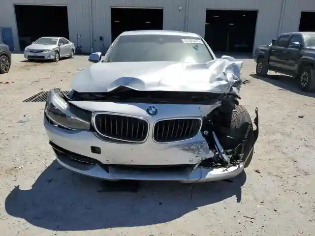 WBA8Z9C54KB220699 2019 BMW 3 SERIES-4