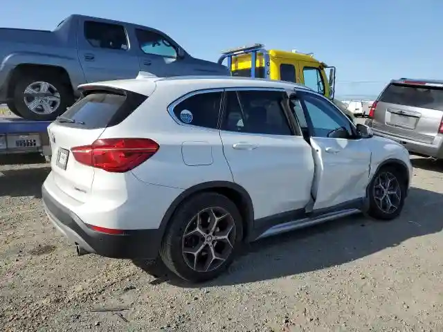 WBXHT3C33J5L29185 2018 BMW X1-2