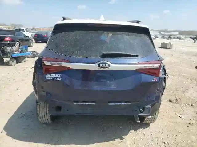 KNDEU2AA2M7137886 2021 KIA SELTOS-5