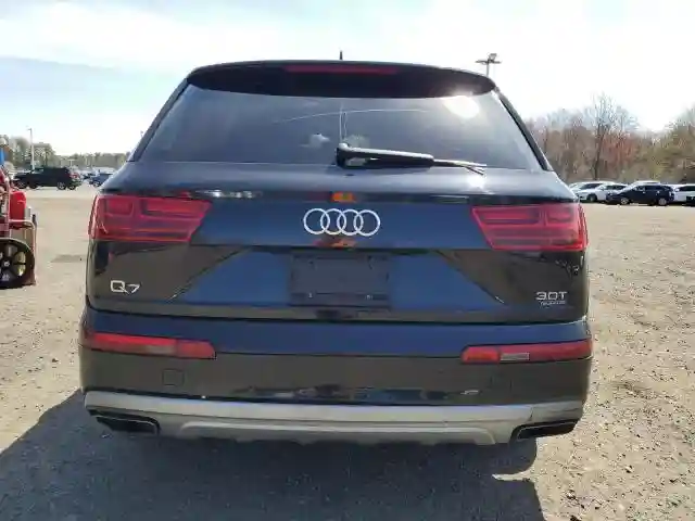 WA1LAAF70JD051877 2018 AUDI Q7-5