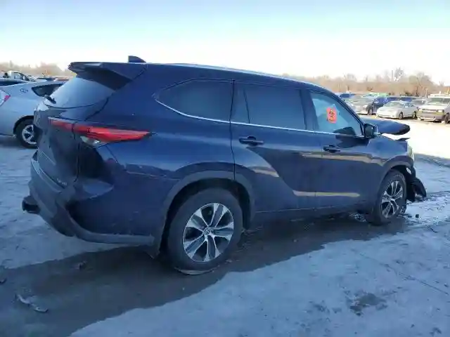 5TDGZRBH5MS107592 2021 TOYOTA HIGHLANDER-2