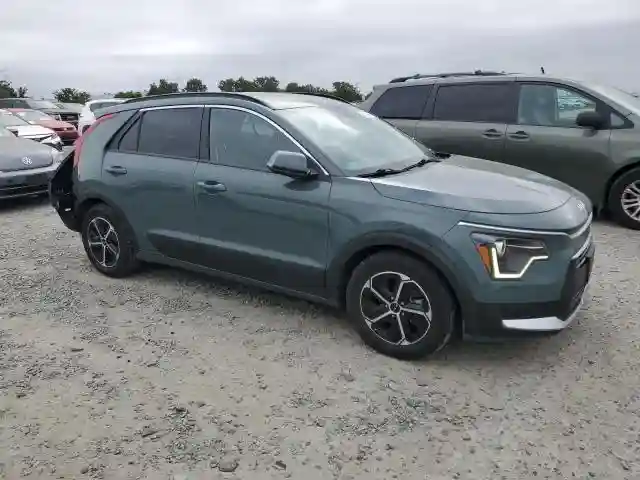 KNDCS3LF1P5076266 2023 KIA NIRO-3