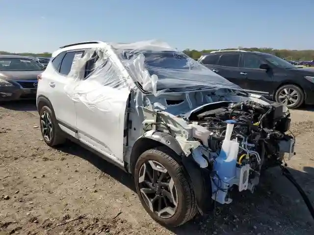KNDETCA72R7494649 2024 KIA SELTOS-3