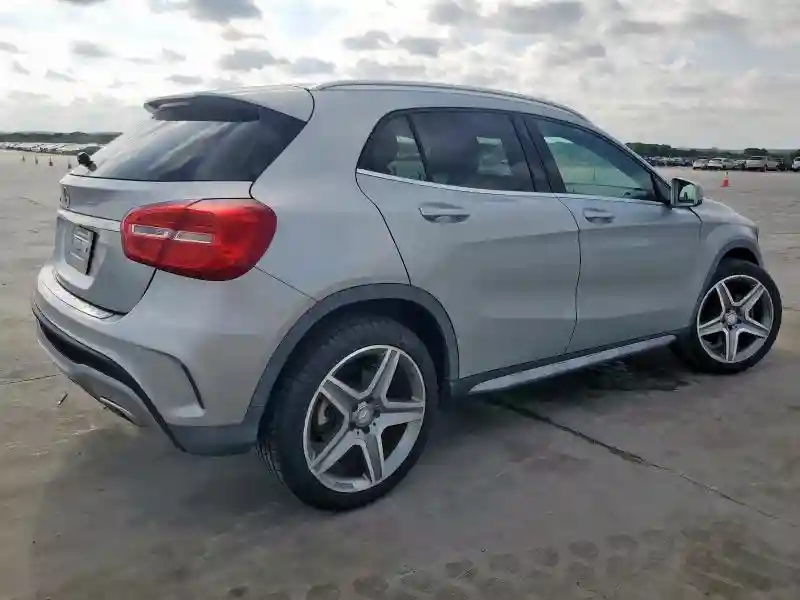 WDCTG4EB4FJ139975 2015 MERCEDES-BENZ GLA-CLASS-2