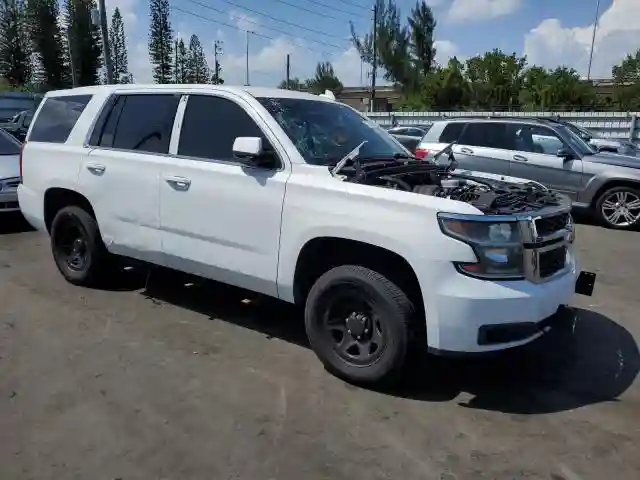 1GNLCDEC8HR224503 2017 CHEVROLET TAHOE-3