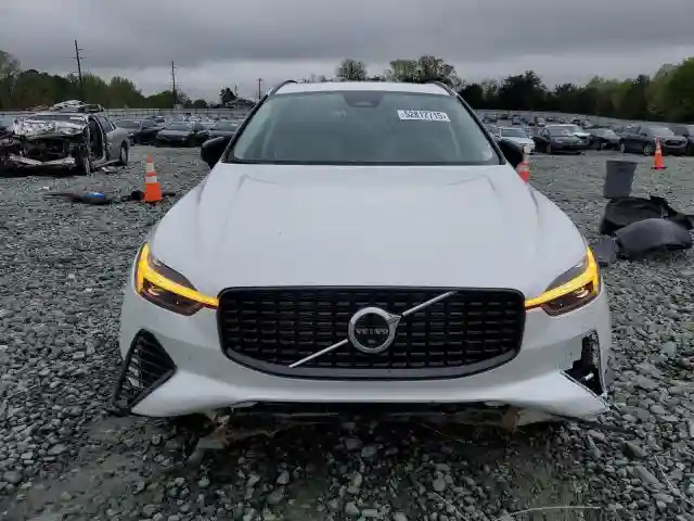 YV4H60RM8S1054504 2025 VOLVO XC60 ULTRA-4