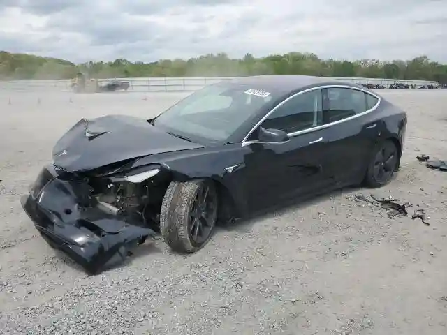5YJ3E1EA1KF189977 2019 TESLA MODEL 3-0