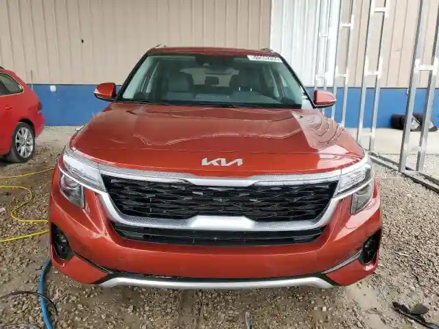 KNDEU2AA8P7433077 2023 KIA SELTOS-4