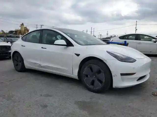 5YJ3E1EA3PF557941 2023 TESLA MODEL 3-3