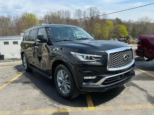 JN8AZ2AD8P9875358 2023 INFINITI QX80-3