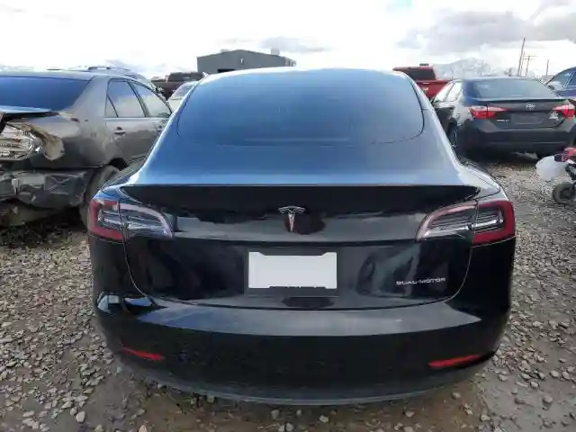 5YJ3E1EB5KF197086 2019 TESLA MODEL 3-5