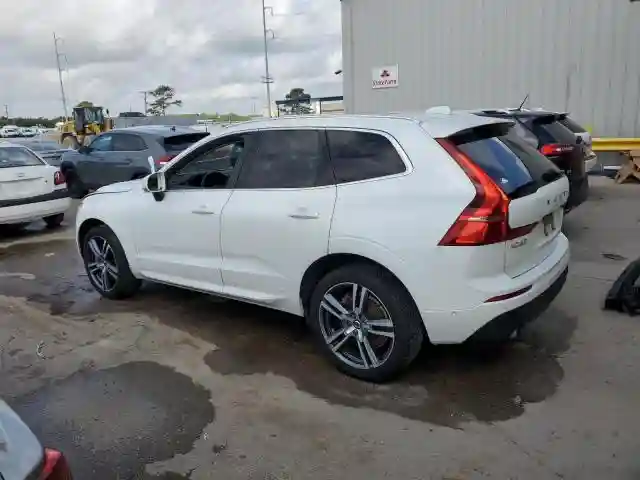 YV4A22RK7J1044617 2018 VOLVO XC60-1