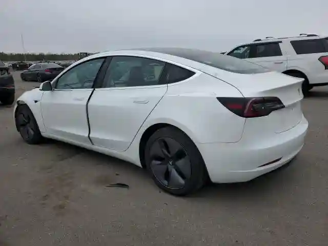 5YJ3E1EB3KF199256 2019 TESLA MODEL 3-1