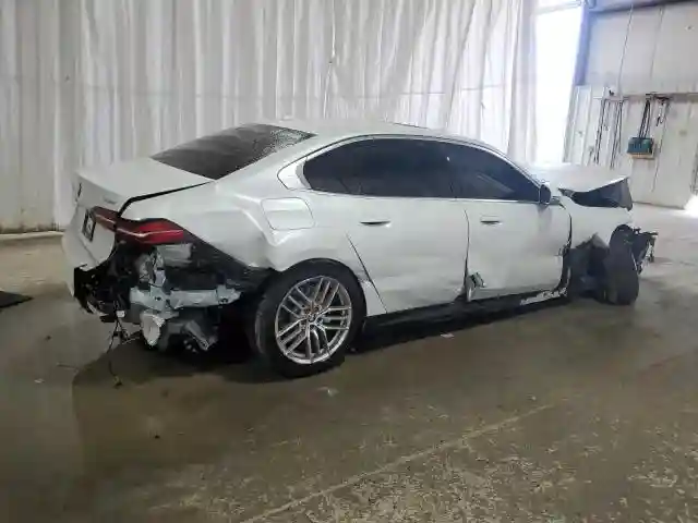 WBA53FJ07SCU11716 2025 BMW 5 SERIES-2
