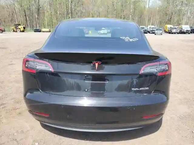 5YJ3E1EB9JF068279 2018 TESLA MODEL 3-5