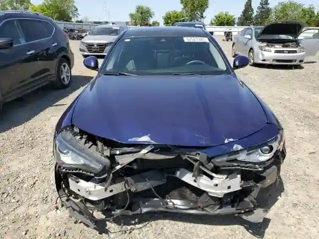 ZARFAEBN1H7551415 2017 ALFA ROMEO GIULIA-4
