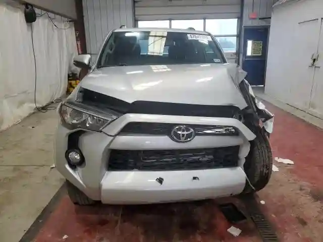 JTEZU5JR0K5206037 2019 TOYOTA 4RUNNER-4