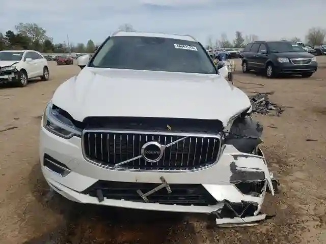 YV4102RL3J1028428 2018 VOLVO XC60-4
