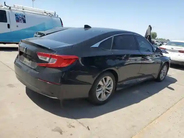 1HGCV1F15KA136319 2019 HONDA ACCORD-2