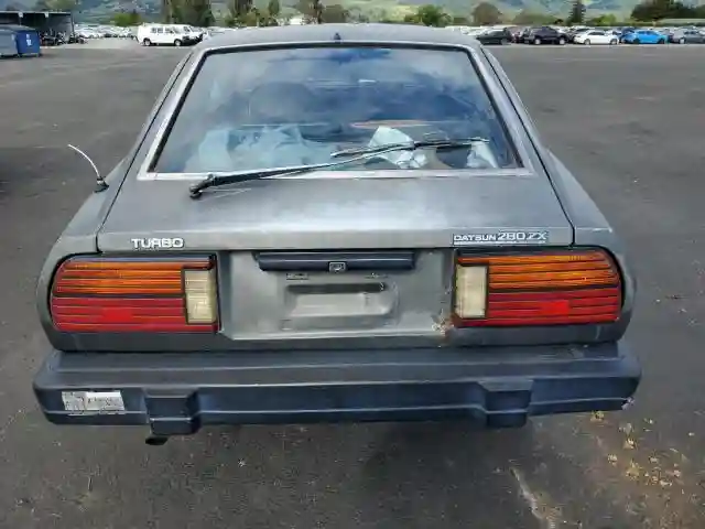 JN1CZ06S1DX700637 1983 DATSUN 280-5