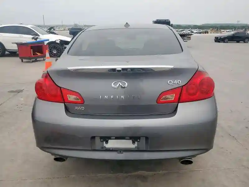 JN1CV6AR9FM651534 2015 INFINITI Q40-5