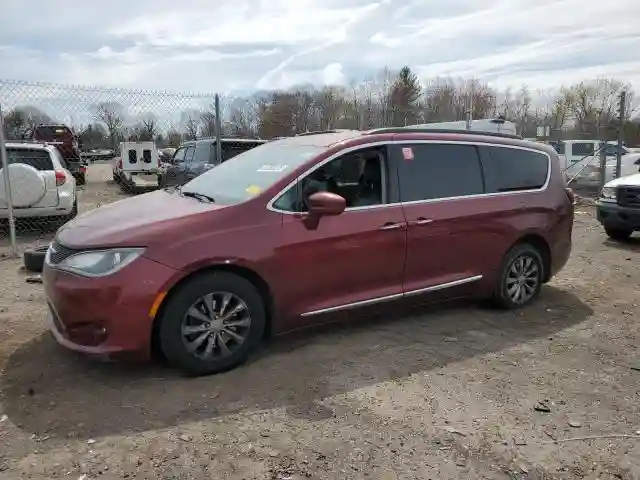 2C4RC1BG2HR613043 2017 CHRYSLER PACIFICA-0