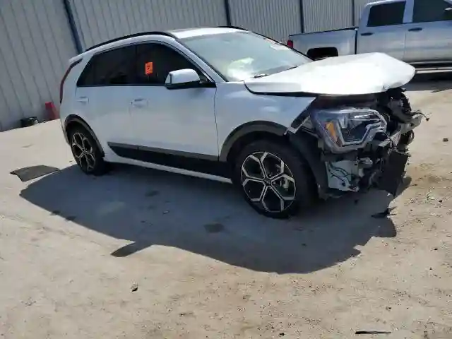 KNDCR3LEXP5058092 2023 KIA NIRO-3