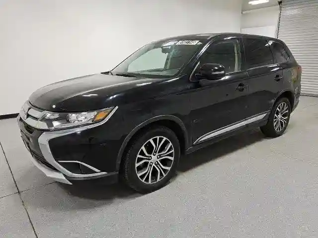 JA4AZ3A34JZ063906 2018 MITSUBISHI OUTLANDER-0