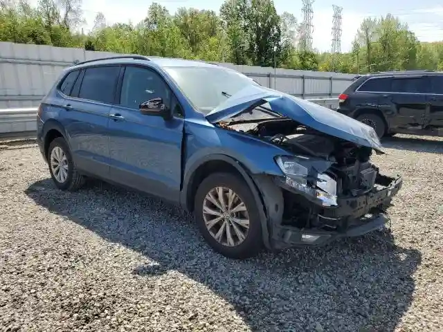 3VV1B7AX3JM028653 2018 VOLKSWAGEN TIGUAN-3