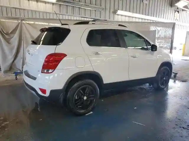 KL7CJPSB3JB592529 2018 CHEVROLET TRAX-2