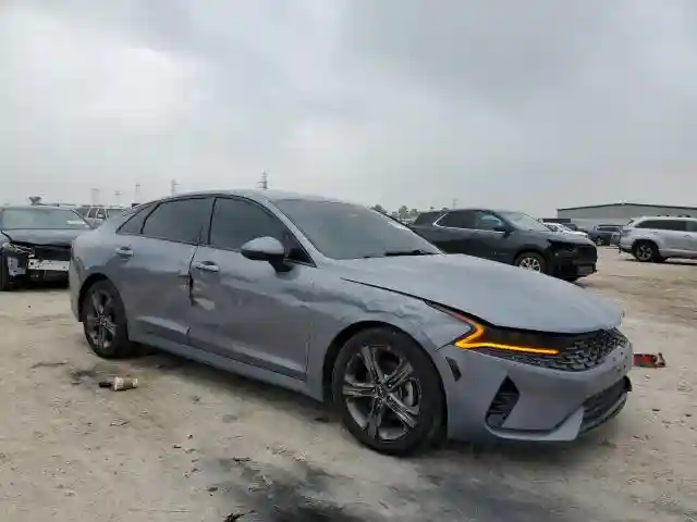 5XXG14J27NG138823 2022 KIA K5-3