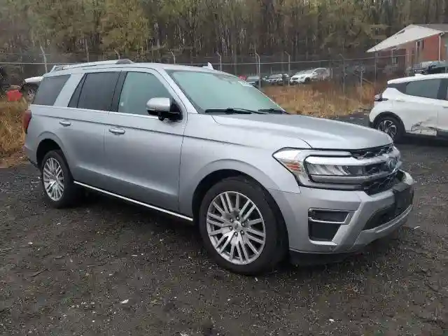 1FMJU2A87PEA56034 2023 FORD EXPEDITION-3