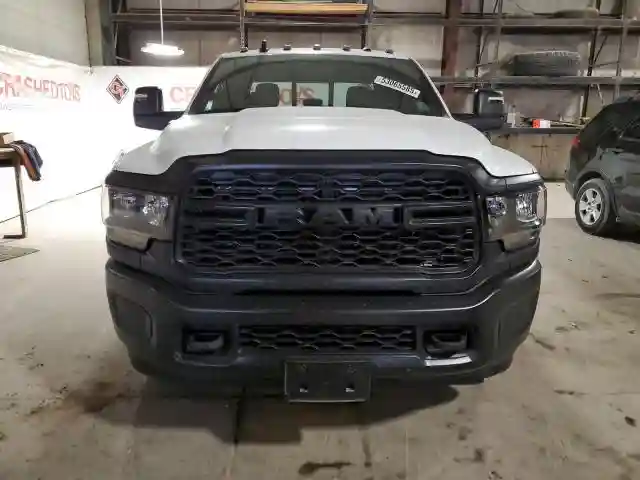 3C6UR5HL6RG328526 2024 RAM 2500-4