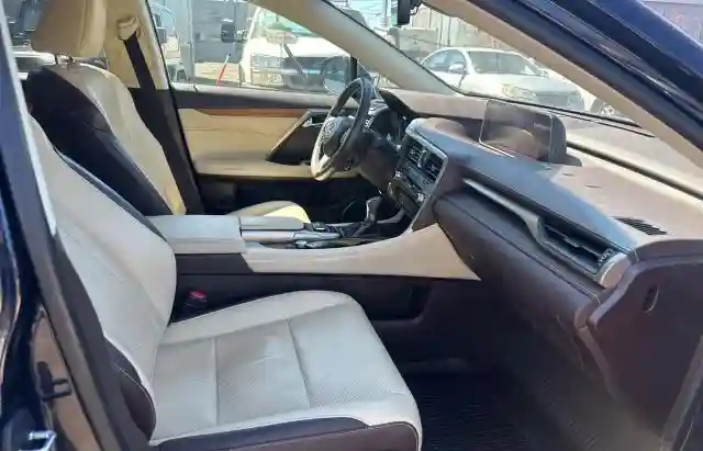 2T2BZMCA0JC157590 2018 LEXUS RX350-4