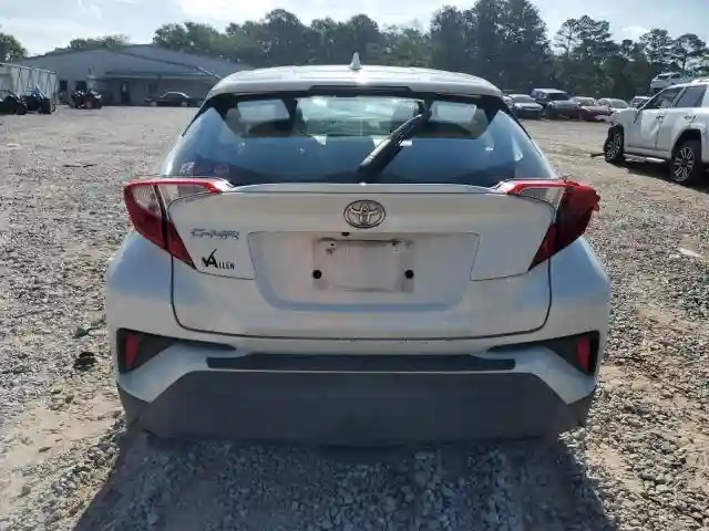 NMTKHMBX7JR049678 2018 TOYOTA C-HR-5