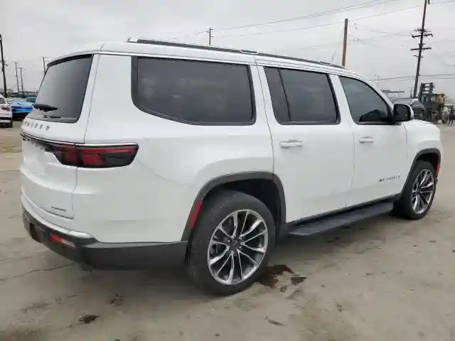 1C4SJVBT2NS104351 2022 JEEP WAGONEER-2