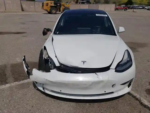 5YJ3E1EB4JF085278 2018 TESLA MODEL 3-4