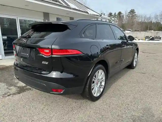 SADCJ2BN5HA096670 2017 JAGUAR F-PACE-3