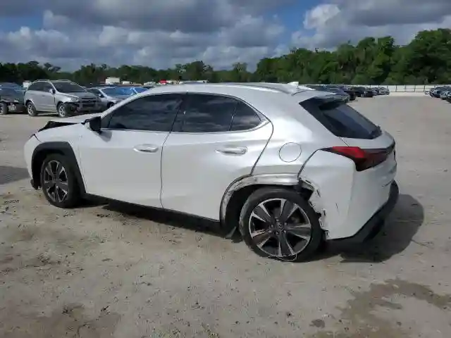 JTHY3JBH5K2016803 2019 LEXUS UX 200-1