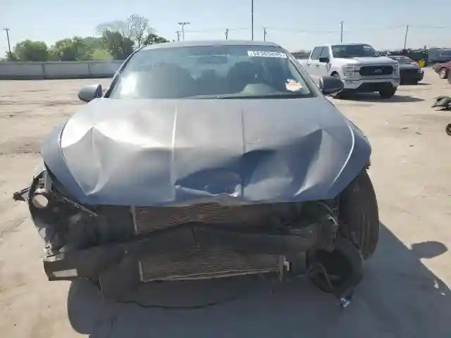 5NPD74LF2KH411068 2019 HYUNDAI ELANTRA-4