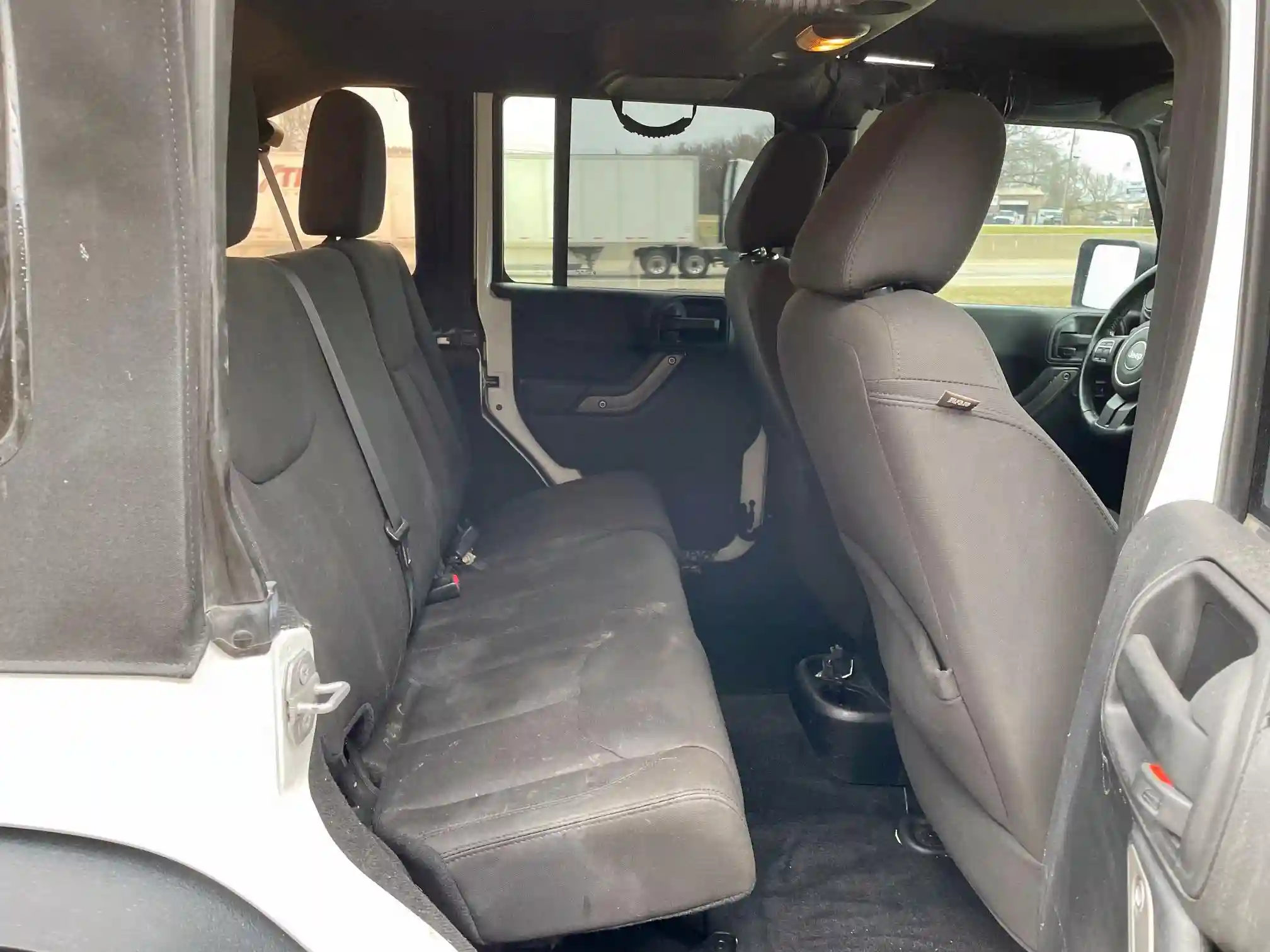 1C4HJWDG7GL114807 2016 JEEP WRANGLER-5