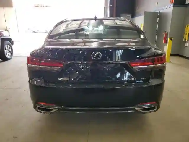 JTHC51FF8J5004543 2018 LEXUS LS500-5