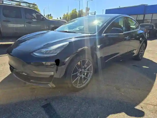 5YJ3E1EA0JF173302 2018 TESLA MODEL 3-1