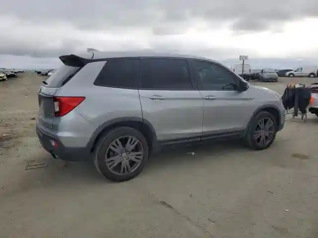 5FNYF8H5XMB026158 2021 HONDA PASSPORT-2