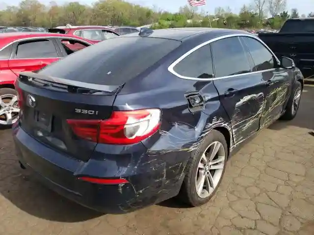 WBA8Z9C55KB220792 2019 BMW 3 SERIES-2